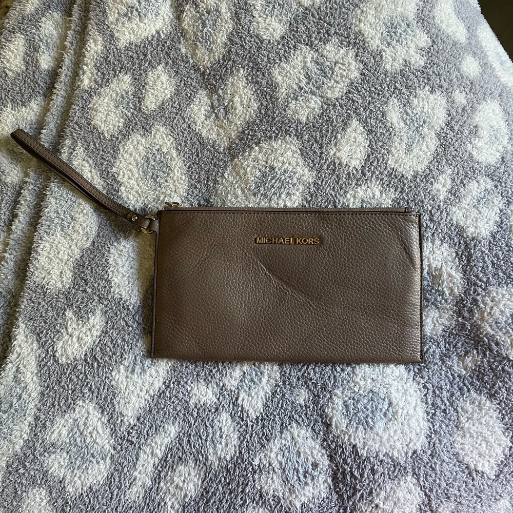 Michael Kors Wristlet